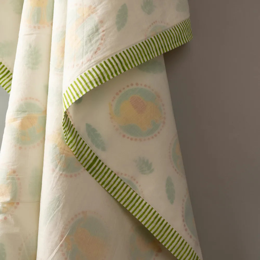 Baby Gift Set – Cotton Muslin Dohar + Maracas – Jungle Safari